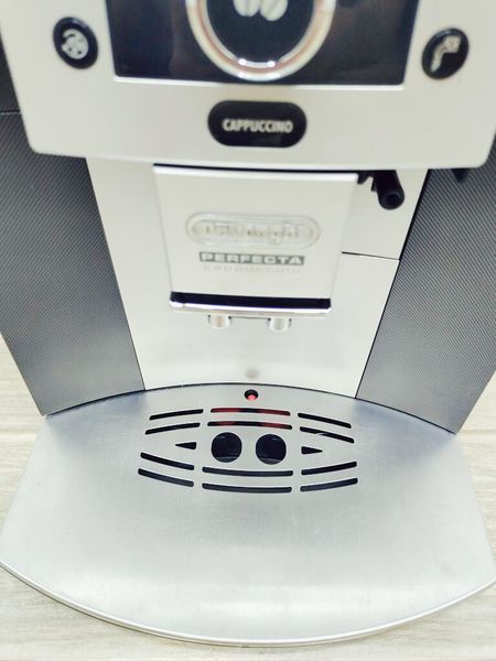 Кавомашина DeLonghi Perfecta Cappuccino ESAM5500 T 1350w sn 10619 000021838 фото
