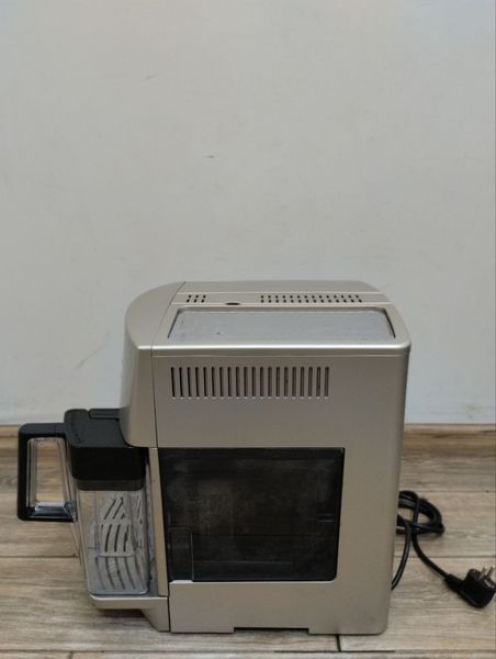 Кавоварка Delonghi Magnifica Automatic Cappuccino 000046413 фото