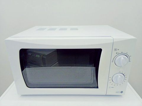 Мікрохвильова піч SwitchOn MW A101 1200w sn 10573 000042857 фото