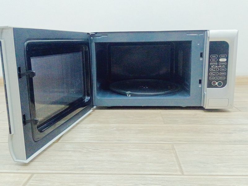 Мікрохвильова піч Tarrington House MWD3400G 1500w гриль 1300w sn T212W0342G 000038700 фото