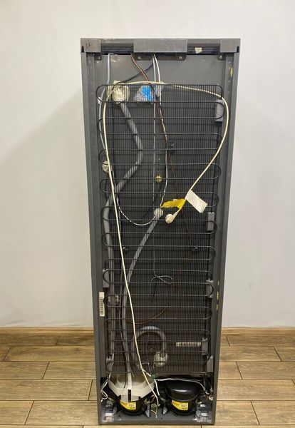 Холодильник двокамерний Electrolux ERB3500X 150W 216+87л sn 43205325 n 415 000048800 фото