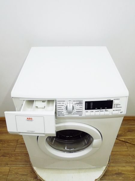 Стиральная машина AEG L64840L 000035322 фото