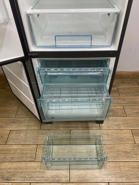Холодильник двокамерний Electrolux ERB3500X 150W 216+87л sn 43205325 n 415 000048800 фото