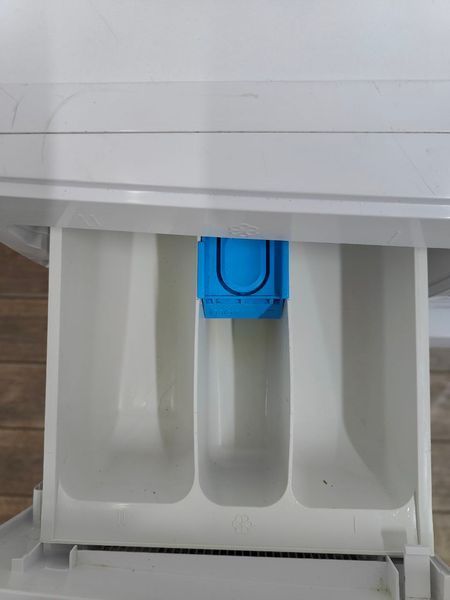 Стиральная машина SIEMENS WM14B220 2300W 6кг sn 9209101980 000051148 фото