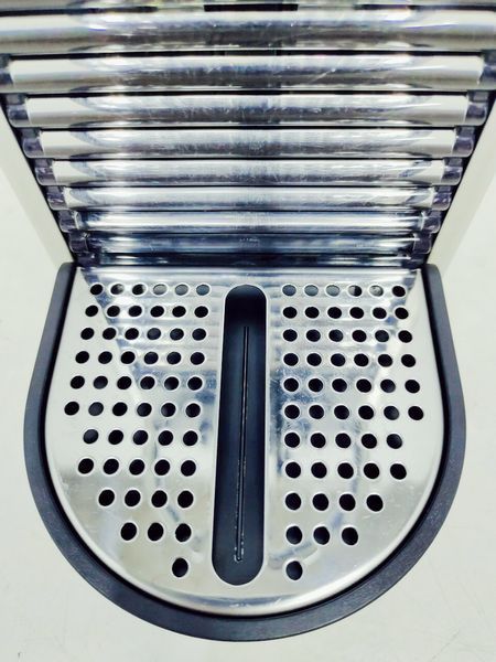 Кавоварка капсульна DeLonghi Nespresso EN 124 S 1260w LPNHE613492700 126е 000032771 фото