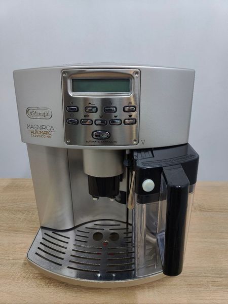 Кофемашина DeLonghi ESAM3500 S 1350W sn 91617 000049617 фото