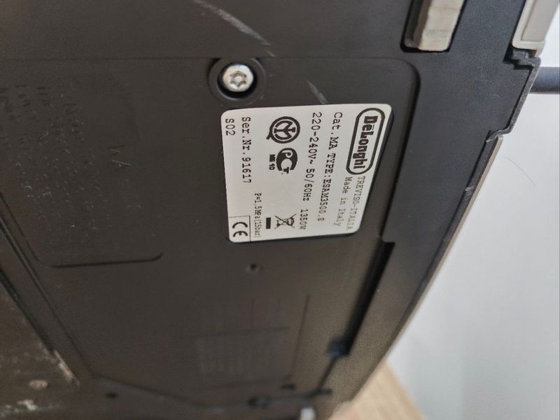 Кофемашина DeLonghi ESAM3500 S 1350W sn 91617 000049617 фото