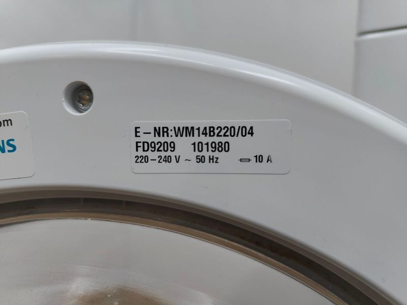 Стиральная машина SIEMENS WM14B220 2300W 6кг sn 9209101980 000051148 фото