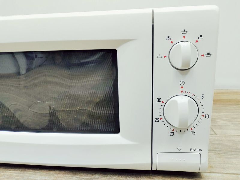 Мікрохвильова піч Sharp R 210A 1300w sn 9804156847 000036447 фото