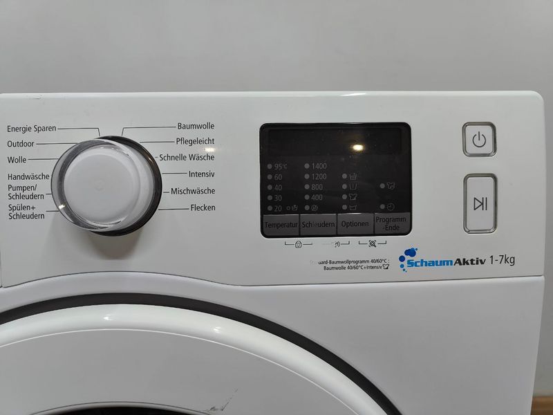 Стиральная машина Samsung Schaum aktiv WF70F5E0R4W 2400W 7кг sn H0165ESF800475J 000051731 фото