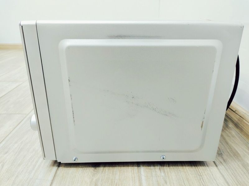 Мікрохвильова піч SwitchOn MW C001 1200w гриль 1000w sn 00360 000038702 фото