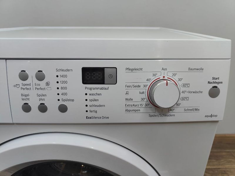 Стиральная машина Bosch WAQ2834206 2400W 6kg sn 950200100 000050340 фото