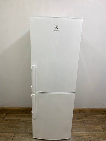 Холодильник двокамерний Electrolux LNT5NF30W2 216W 194+92л 117W sn 14930046 n 419 000048804 фото