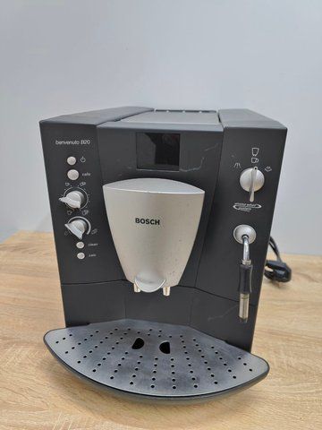 Кавомашина Bosch benvenutto TCA600102 1300W sn FD8402020538 000051203 фото