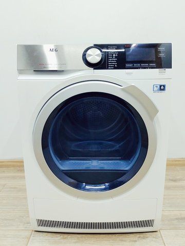 Сушильна машина AEG 8000 Series T8DE86685 700w 8 кг sn 63662327 000041773 фото