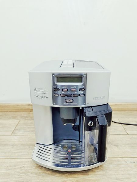 Кавоварка DeLonghi Magnifica Elegance ESAM3600 S 1350w sn 64324 000039898 фото