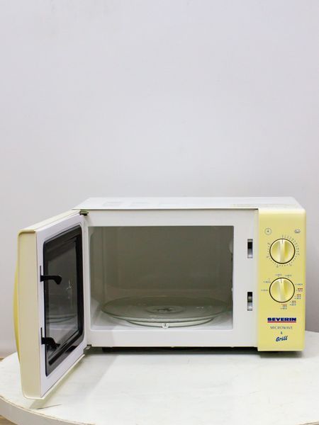 Мікрохвильова піч Severin MW 7820 1200w гриль 1000w sn S02140932197 000029155 фото