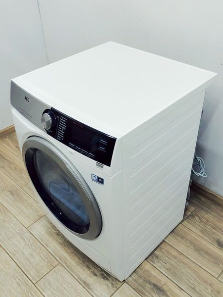 Сушильна машина AEG 8000 Series T8DE86685 700w 8 кг sn 63662327 000041773 фото