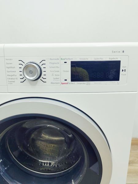 Стиральная машина Bosch Serie8 WAW28540 01 000039934 фото