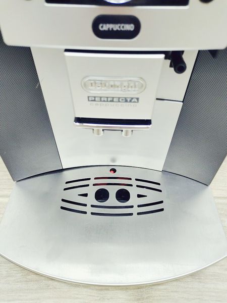 Кавомашина DeLonghi Perfecta Cappuccino ESAM5500 T 1350w sn 14319 000021836 фото