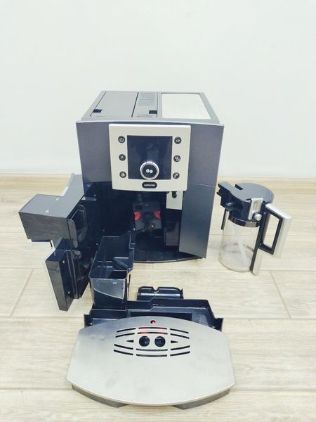 Кавомашина DeLonghi Perfecta Cappuccino ESAM5500 T 1350w sn 14319 000021836 фото