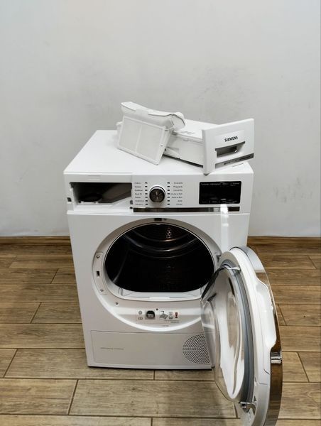 Сушильная машина Siemens WT47Y781 11 1000w 8 кг sn 9401 200931 000048007 фото
