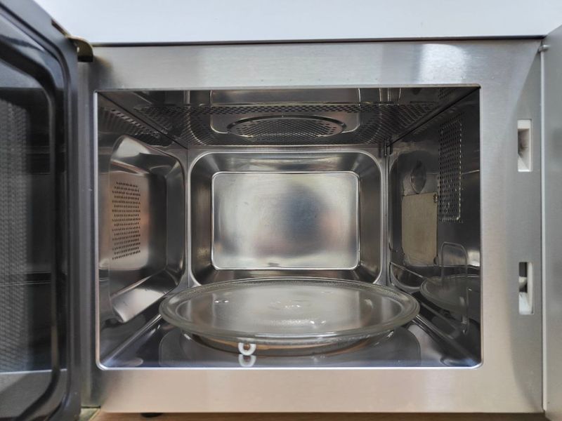 Микроволновая печь Clatronic MWG757H 800W sn S0605W08522 000053795 фото