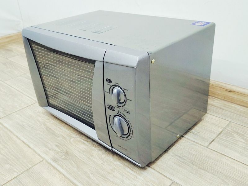 Мікрохвильова піч Continent MW800G 1300w гриль 1000w 01447713 000041849 фото
