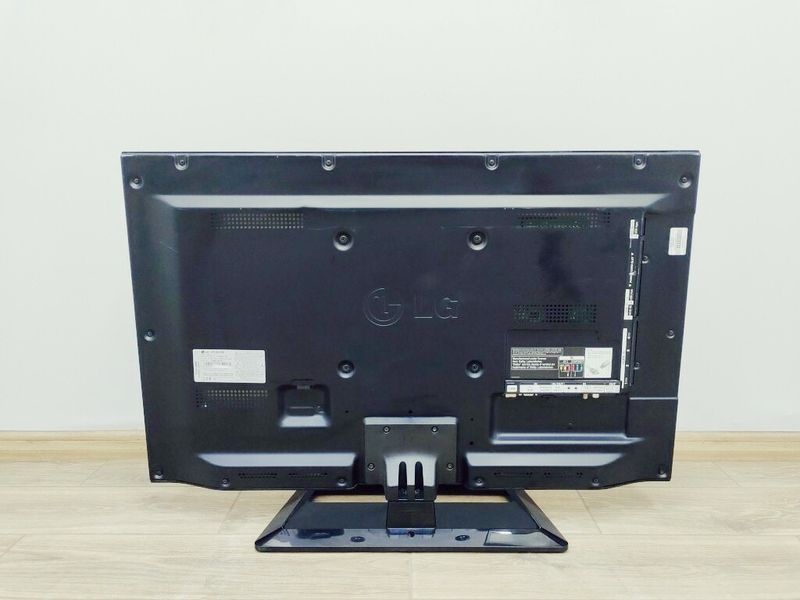 ТБ 37 LG 37LS570S LED Full HD Smart TV 90w sn 302MAYY5H738 000037646 фото