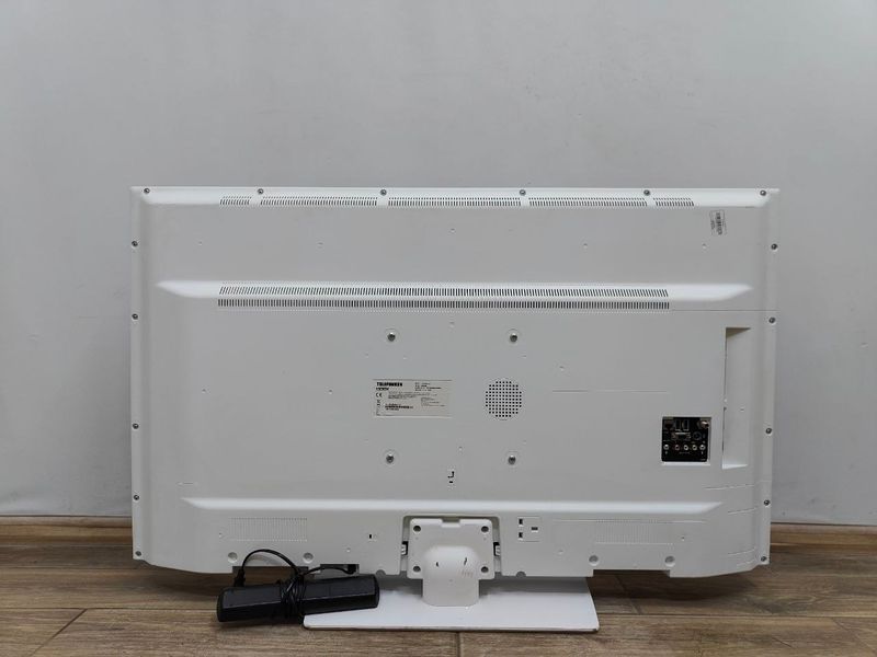 Телевизор 49 Telefunken XU49D401W 4K Ultra HD LED 120W sn 800073 000053526 фото