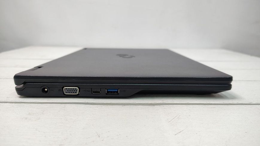 Ноутбук Fujitsu LifeBook E449 14 FHD бат до 1:30 години 000053289 фото Ноутбук Fujitsu LifeBook E449 14 FHD бат до 1:30 години 000053289 фото