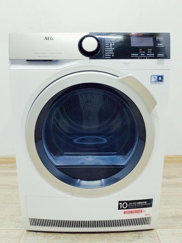 Сушильна машина AEG 8000 Series T8DE76587 900w 8 кг sn 72391200 000041772 фото