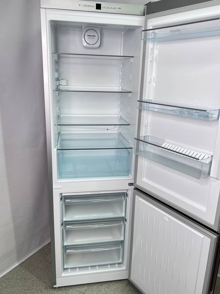 Холодильник двухкамерный Miele KFN 28132 D 000039514 фото