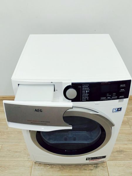 Сушильна машина AEG 8000 Series T8DE76587 900w 8 кг sn 72391200 000041772 фото