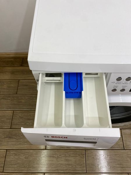 Стиральная машина Bosch WAQ284G1 2400W sn 940800314 000049007 фото