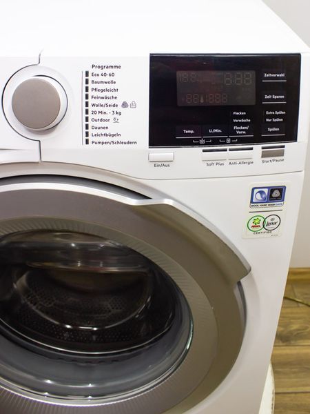 Стиральная машина AEG L6FBA68 000031788 фото