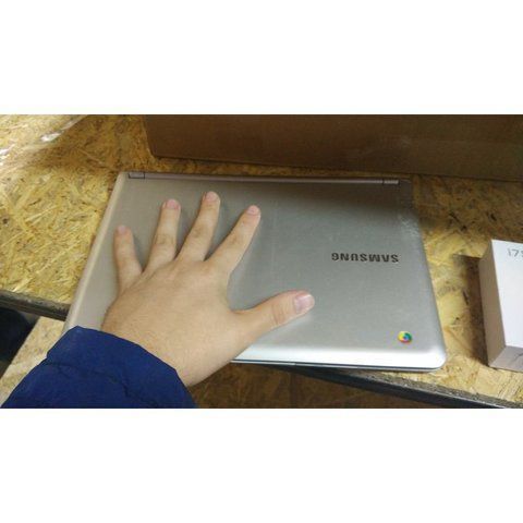 Нетбук Samsung XE303C12-A01US 000008063 фото