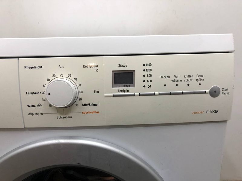 Стиральная машина Siemens WM14E3R0 19 000043275 фото