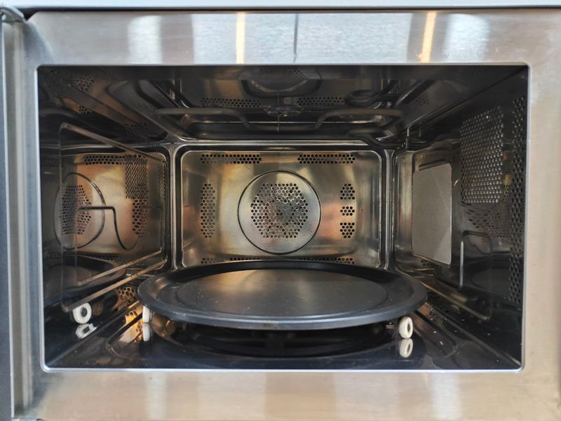 Микроволновая печь +гриль STUDIO MD 15501 1500W sn 20366 14 000052296 фото