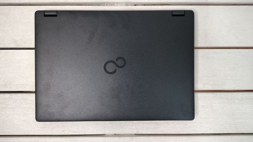 Ноутбук Fujitsu LifeBook E449 14 FHD бат до 1:30 години 000053290 фото