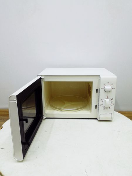Мікрохвильова піч Sharp R 210AW 1300w sn 9804176808 000034949 фото