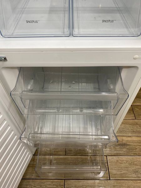 Холодильник двокамерний Electrolux EN3449JFW 117W 226+72л sn 43710046 n 418 000048803 фото