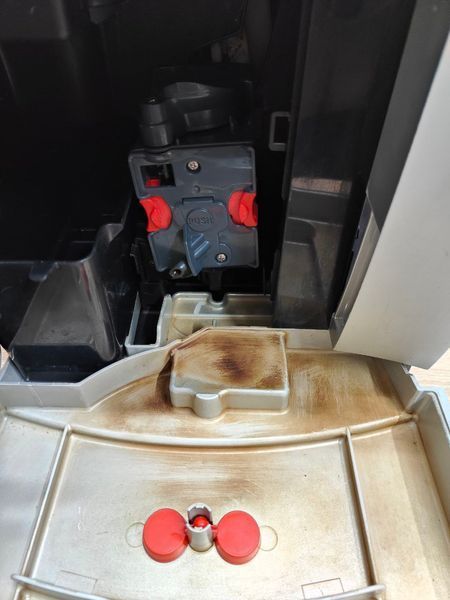 Кавомашина Delonghi Magnifica ESAM03.126.S 1450W sn 50923 000051208 фото