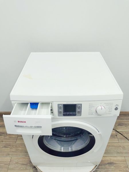 Стиральная машина Bosch Logixx8 WAS32742NL 01 000035690 фото