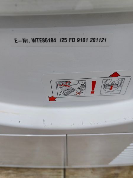 Сушильная машина Bosch Maxx7 Sensitive WTE86184 2800W 7кг sn 9101201121 000051759 фото