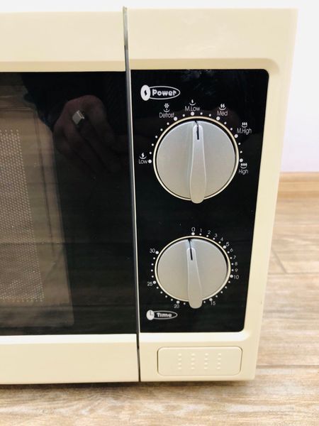 Мікрохвильова піч Clatronic MW 749 1200w sn S025W04584 000042855 фото