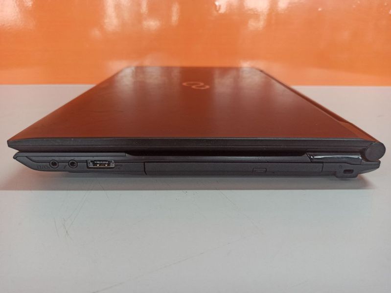 Ноутбук Fujitsu LiteBook NH532 sn YLLL002648 000035966 фото