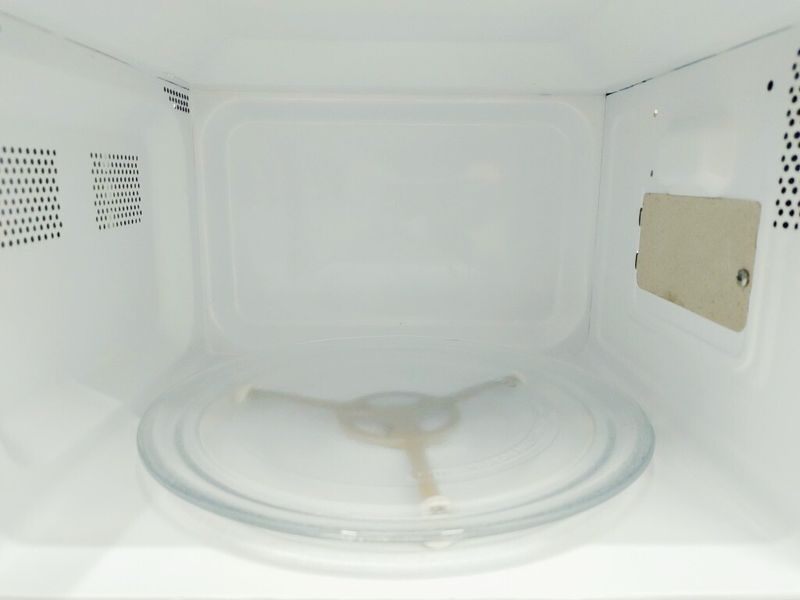 Мікрохвильова піч Gorenje MO20E1W 1280w sn 11032228 000036517 фото