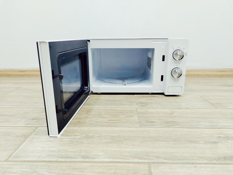 Мікрохвильова піч Gorenje MO20E1W 1280w sn 11032228 000036517 фото
