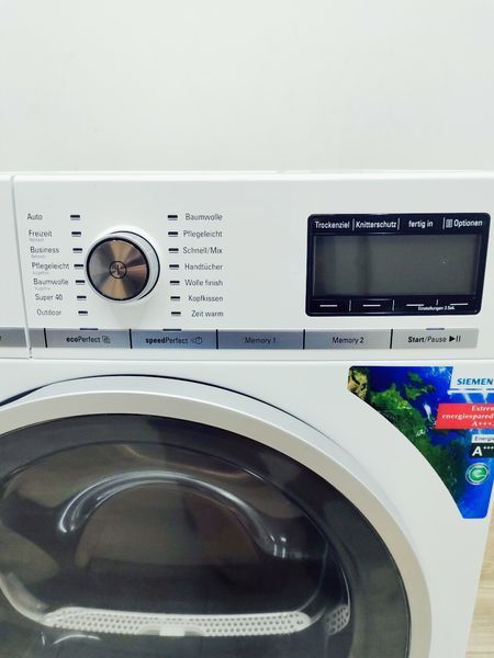 Сушильна машина Siemens IQ800 WT48Y731 05 1000w 8 кг sn 9301 200282 000042698 фото